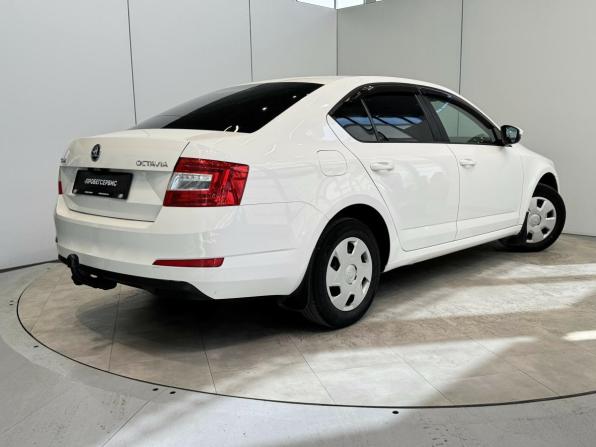 Skoda Octavia III (A7) с пробегом 2015 года, цена 1 100 000 рублей, 217000 км, лифтбек, Автокод Объявления