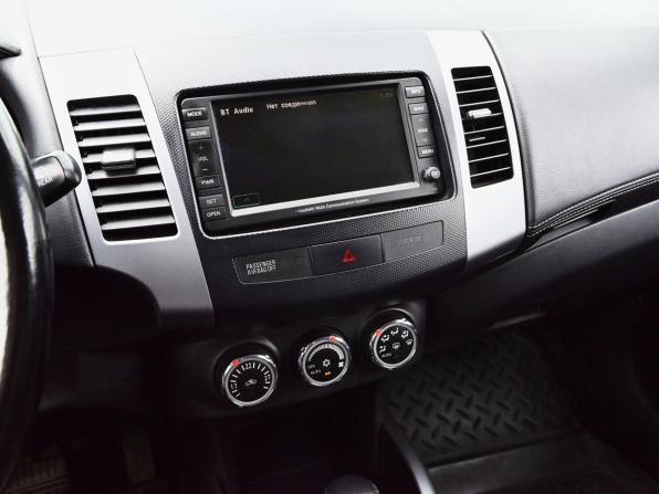 Mitsubishi Outlander II Рестайлинг с пробегом 2010 года, цена 1 229 000 рублей, 219961 км, внедорожник, Автокод Объявления