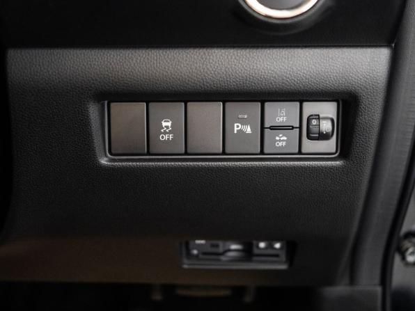 Suzuki Swift V с пробегом 2021 года, цена 1 085 500 рублей, 49743 км, хэтчбек, Автокод Объявления