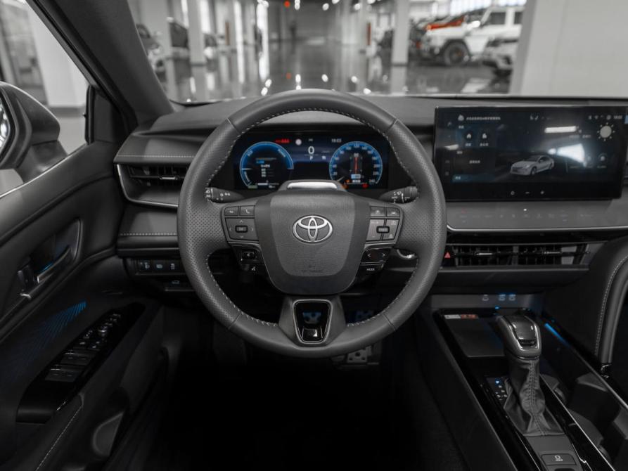 Toyota Camry IX (XV80) China Market Москва  - изображение 11