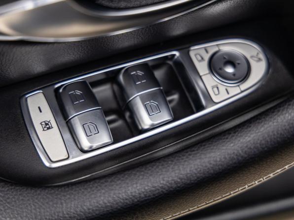 Mercedes-Benz E-Класс V (W213 S213 C238) с пробегом 2019 года, цена 3 298 000 рублей, 137391 км, седан, Автокод Объявления