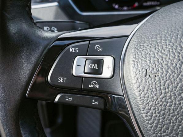 Volkswagen Tiguan II с пробегом 2018 года, цена 2 075 000 рублей, 80704 км, внедорожник, Автокод Объявления