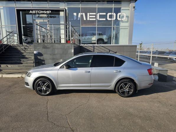 Skoda Octavia III (A7) Рестайлинг с пробегом 2017 года, цена 1 100 000 рублей, 236047 км, лифтбек, Автокод Объявления