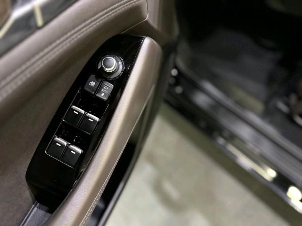 Mazda 6 III (GJ) Рестайлинг 2 с пробегом 2020 года, цена 2 730 000 рублей, 96000 км, седан, Автокод Объявления