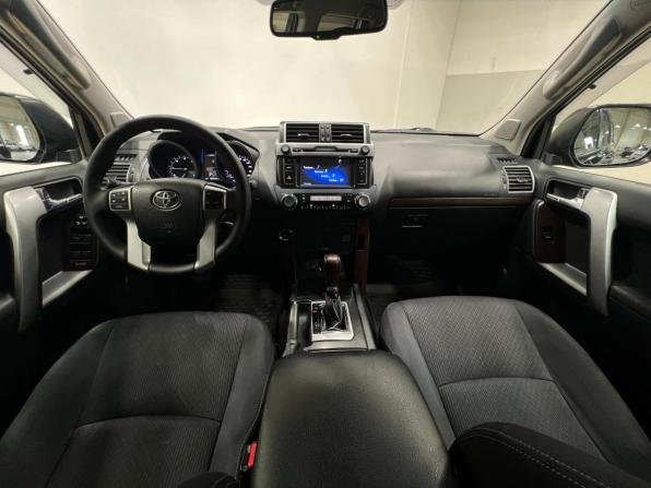 Toyota Land Cruiser Prado 150 Series Рестайлинг 1 с пробегом 2015 года, цена 3 350 000 рублей, 189000 км, внедорожник, Автокод Объявления