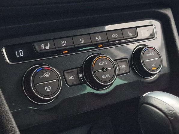 Volkswagen Tiguan II с пробегом 2019 года, цена 2 245 000 рублей, 70406 км, внедорожник, Автокод Объявления