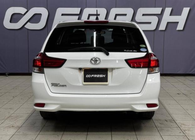 Toyota Corolla XI (E160 E170) Рестайлинг 2 с пробегом 2019 года, цена 1 284 000 рублей, 132082 км, универсал, Автокод Объявления
