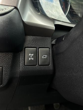 Toyota RAV4 IV (XA40) Рестайлинг с пробегом 2018 года, цена 2 590 000 рублей, 102036 км, внедорожник, Автокод Объявления