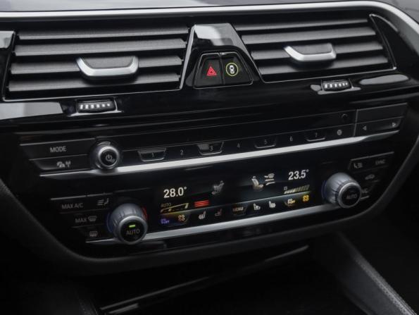 BMW 5 серии VII (G30/G31/G38) Рестайлинг с пробегом 2023 года, цена 5 250 000 рублей, 76577 км, седан, Автокод Объявления