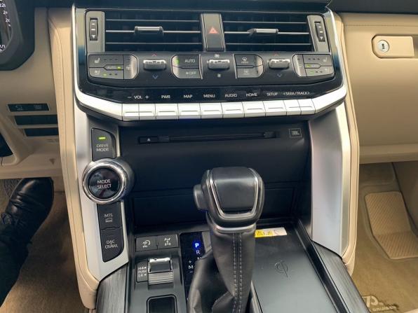 Toyota Land Cruiser 300 Series с пробегом 2021 года, цена 10 999 000 рублей, 76350 км, внедорожник, Автокод Объявления