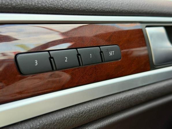 Volkswagen Touareg II с пробегом 2013 года, цена 2 300 000 рублей, 187148 км, внедорожник, Автокод Объявления