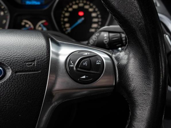 Ford Focus III с пробегом 2013 года, цена 755 000 рублей, 254325 км, хэтчбек, Автокод Объявления