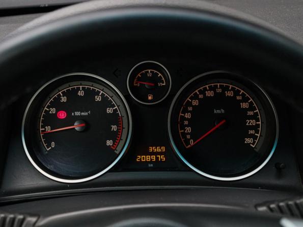 Opel Astra H Рестайлинг с пробегом 2010 года, цена 599 000 рублей, 208905 км, седан, Автокод Объявления