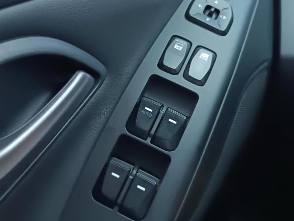 Hyundai ix35 I Рестайлинг с пробегом 2013 года, цена 1 190 000 рублей, 203716 км, внедорожник, Автокод Объявления