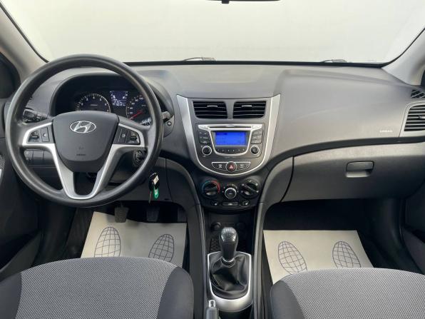 Hyundai Solaris I с пробегом 2013 года, цена 999 000 рублей, 50121 км, хэтчбек, Автокод Объявления