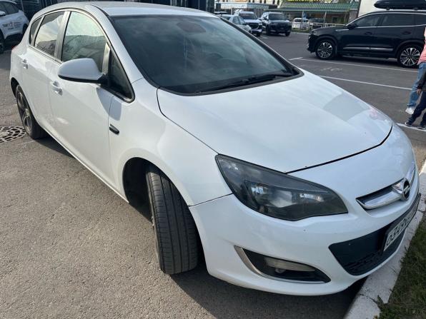 Opel Astra J Рестайлинг с пробегом 2013 года, цена 500 000 рублей, 269265 км, хэтчбек, Автокод Объявления
