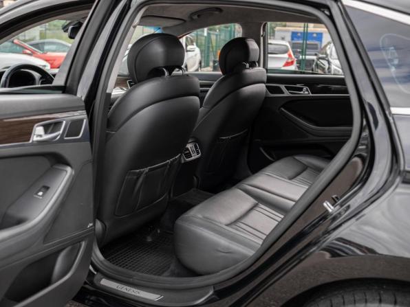 Hyundai Genesis II с пробегом 2015 года, цена 2 449 000 рублей, 102609 км, седан, Автокод Объявления