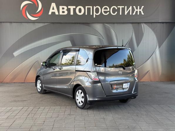 Honda Freed I Рестайлинг с пробегом 2011 года, цена 995 000 рублей, 103000 км, компактвэн, Автокод Объявления