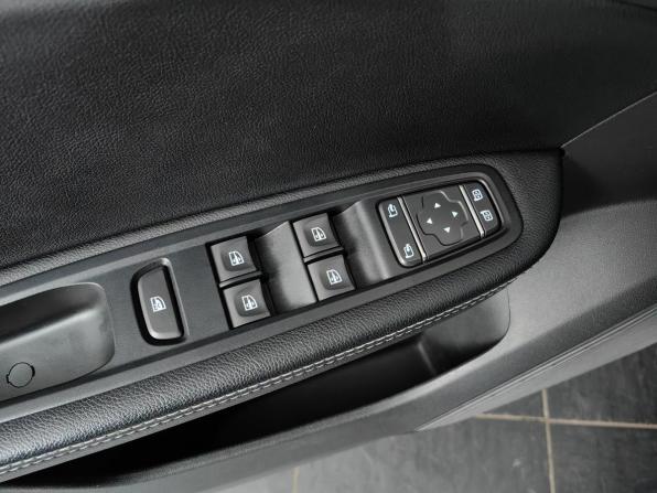 Renault Arkana I с пробегом 2019 года, цена 1 572 000 рублей, 102157 км, внедорожник, Автокод Объявления