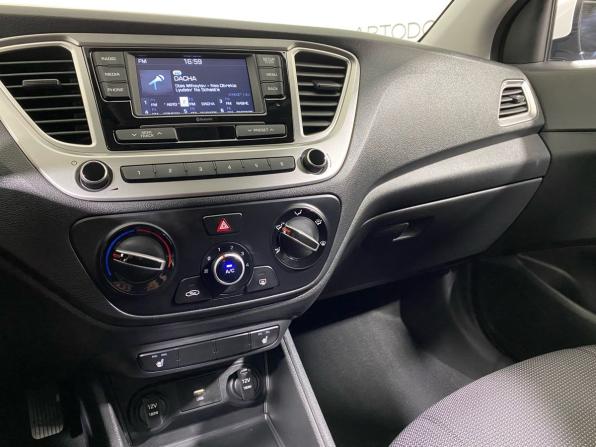 Hyundai Solaris II Рестайлинг с пробегом 2022 года, цена 1 569 000 рублей, 34598 км, седан, Автокод Объявления