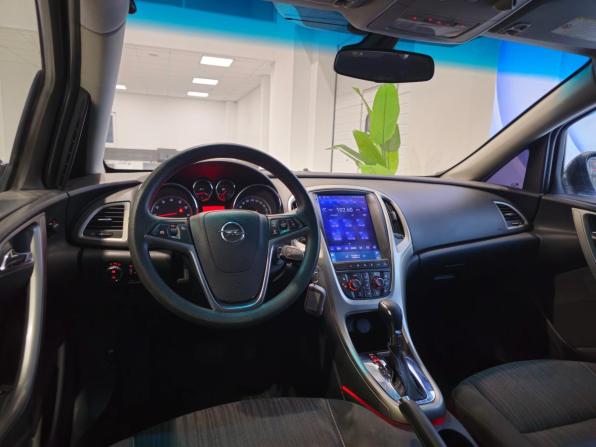 Opel Astra J с пробегом 2010 года, цена 849 000 рублей, 167288 км, хэтчбек, Автокод Объявления