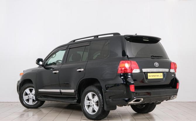 Toyota Land Cruiser 200 Series Рестайлинг 1 с пробегом 2013 года, цена 4 399 000 рублей, 365000 км, внедорожник, Автокод Объявления