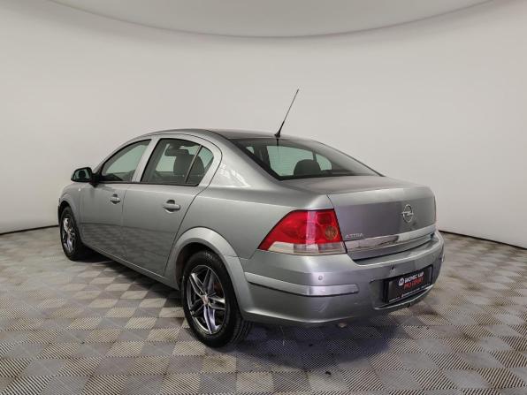 Opel Astra H Рестайлинг с пробегом 2011 года, цена 599 000 рублей, 158610 км, седан, Автокод Объявления