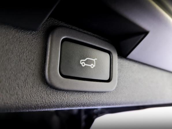 Land Rover Discovery V с пробегом 2020 года, цена 5 880 000 рублей, 69388 км, внедорожник, Автокод Объявления