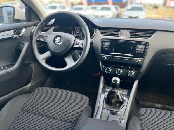 Skoda Octavia III (A7) с пробегом 2016 года, цена 1 300 000 рублей, 217833 км, лифтбек, Автокод Объявления