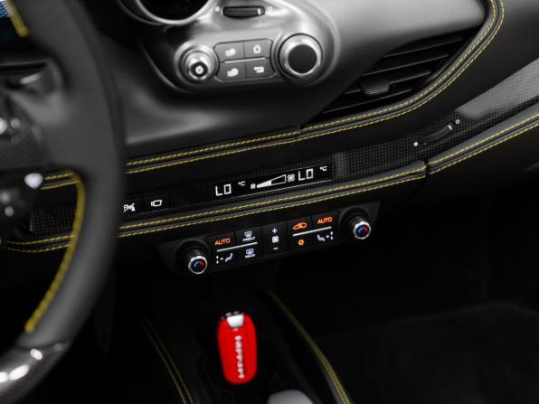 Ferrari F8 с пробегом 2023 года, цена 36 700 000 рублей, 100 км, родстер, Автокод Объявления