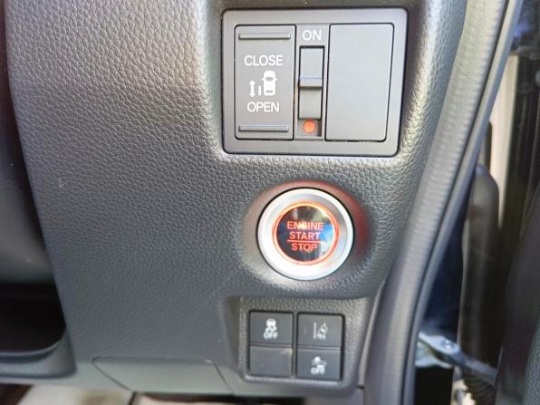 Honda N-BOX II с пробегом 2018 года, цена 999 999 рублей, 148862 км, минивэн, Автокод Объявления