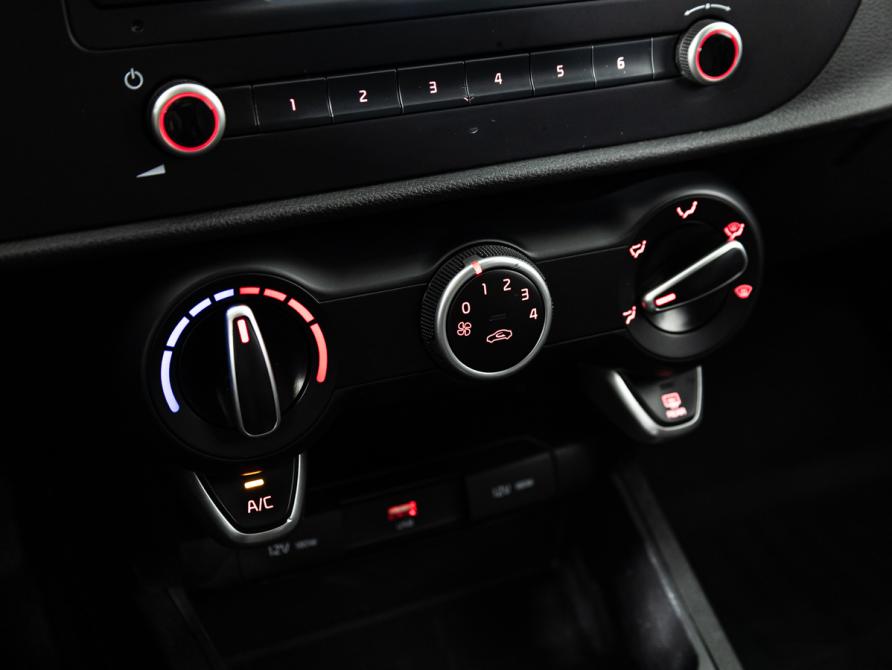 Kia Rio IV Рестайлинг Санкт-Петербург  - изображение 16