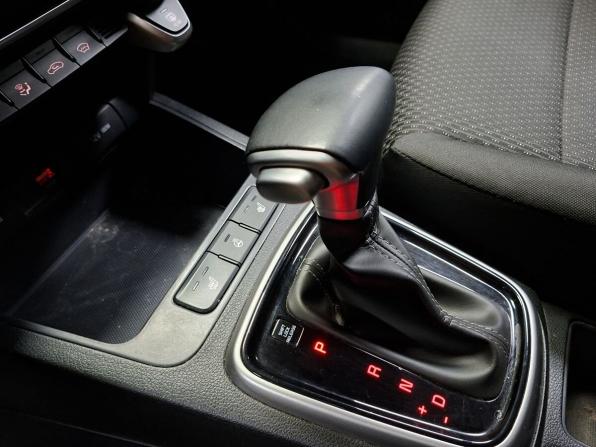 Kia Rio IV Рестайлинг с пробегом 2021 года, цена 1 700 000 рублей, 102125 км, хэтчбек, Автокод Объявления