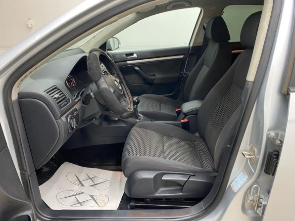 Volkswagen Jetta V с пробегом 2010 года, цена 449 000 рублей, 296198 км, седан, Автокод Объявления