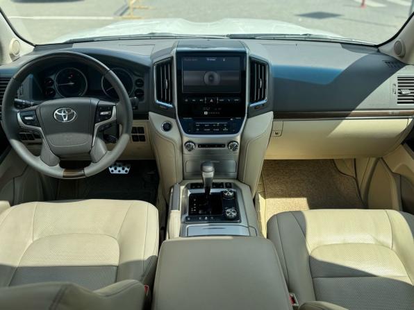 Toyota Land Cruiser 200 Series Рестайлинг 2 с пробегом 2019 года, цена 7 440 000 рублей, 182619 км, внедорожник, Автокод Объявления