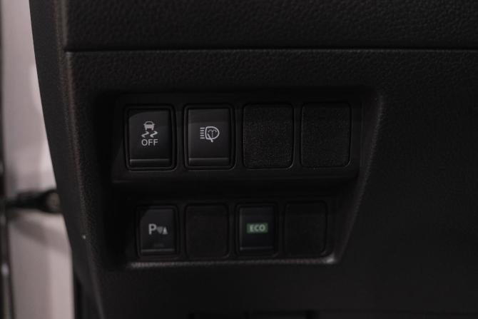 Nissan Qashqai II с пробегом 2018 года, цена 1 909 000 рублей, 70000 км, внедорожник, Автокод Объявления