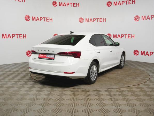 Skoda Octavia IV (A8) с пробегом 2022 года, цена 2 198 000 рублей, 90400 км, лифтбек, Автокод Объявления