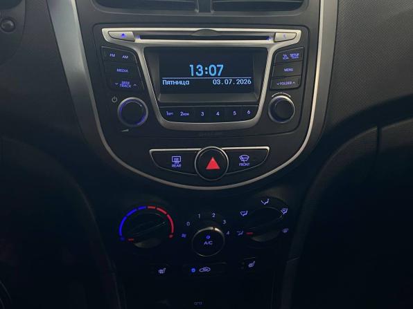 Hyundai Solaris I Рестайлинг с пробегом 2015 года, цена 837 000 рублей, 264738 км, седан, Автокод Объявления