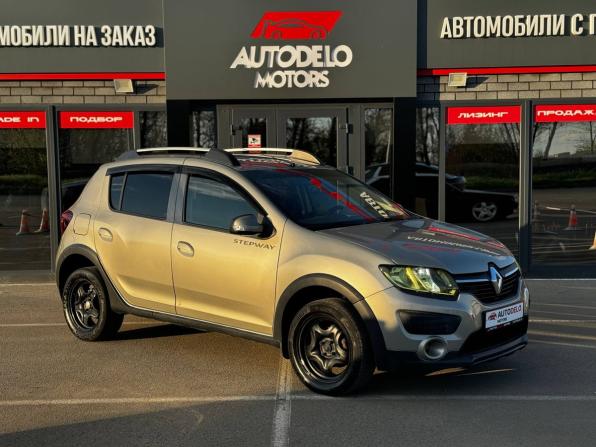Renault Sandero II с пробегом 2015 года, цена 730 000 рублей, 180191 км, хэтчбек, Автокод Объявления