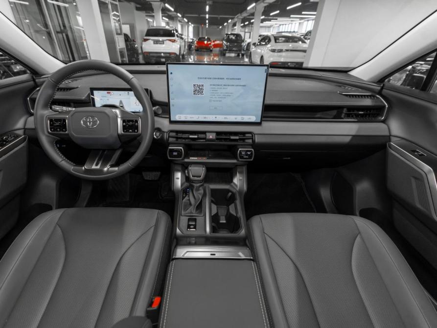 Toyota RAV4 VI (XA60) Москва  - изображение 8