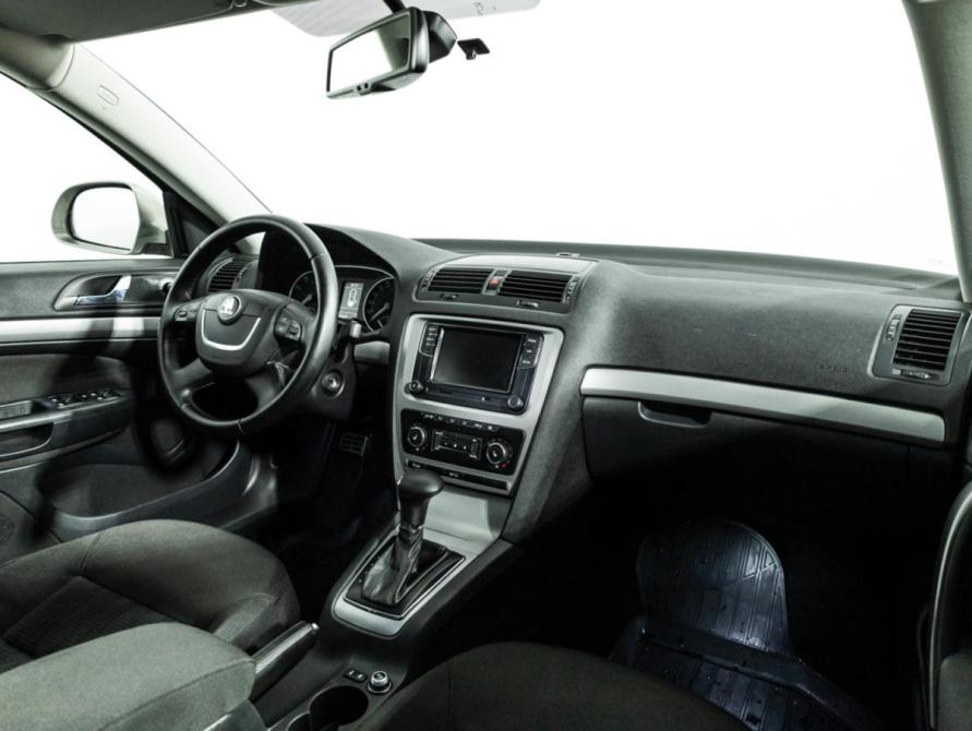 Skoda Octavia II (A5) Рестайлинг Санкт-Петербург  - изображение 10