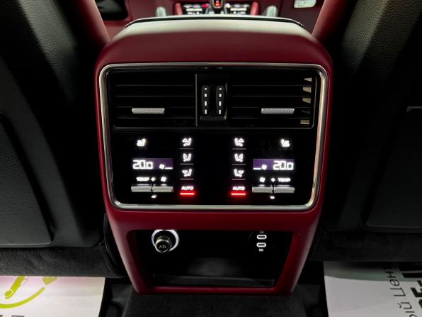 Porsche Cayenne III с пробегом 2021 года, цена 14 495 000 рублей, 25684 км, внедорожник, Автокод Объявления