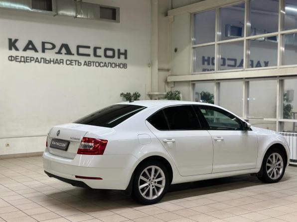 Skoda Octavia III (A7) Рестайлинг с пробегом 2019 года, цена 1 250 000 рублей, 200000 км, лифтбек, Автокод Объявления