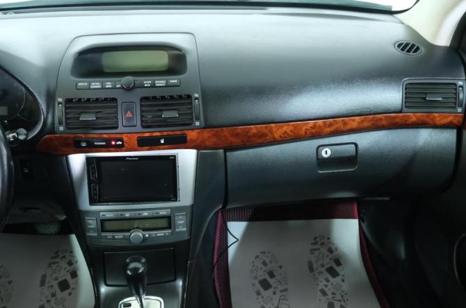 Toyota Avensis II с пробегом 2004 года, цена 749 000 рублей, 301000 км, седан, Автокод Объявления