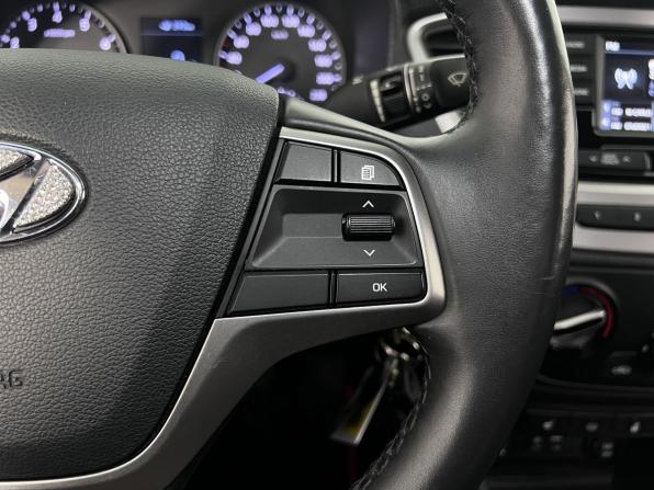 Hyundai Solaris II с пробегом 2018 года, цена 1 380 000 рублей, 90500 км, седан, Автокод Объявления