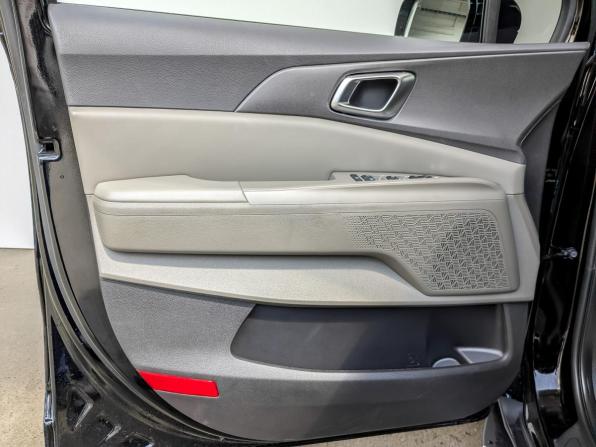 Kia Carnival IV Рестайлинг с пробегом 2024 года, цена 5 880 000 рублей, 19576 км, минивэн, Автокод Объявления