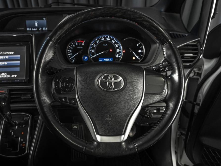 Toyota Esquire I Тюмень  - изображение 13