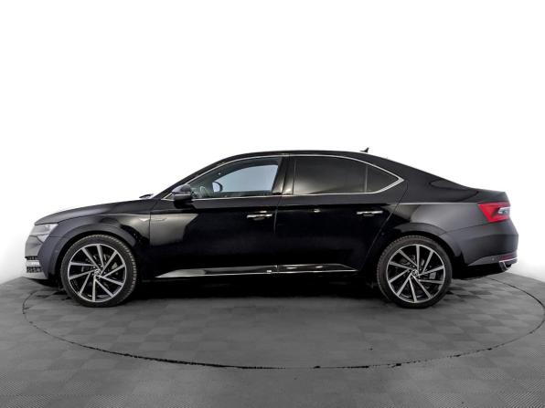 Skoda Superb III Рестайлинг с пробегом 2024 года, цена 3 420 000 рублей, 82225 км, лифтбек, Автокод Объявления