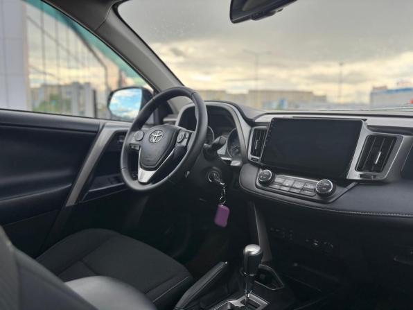 Toyota RAV4 IV (XA40) Рестайлинг с пробегом 2016 года, цена 2 550 000 рублей, 127112 км, внедорожник, Автокод Объявления