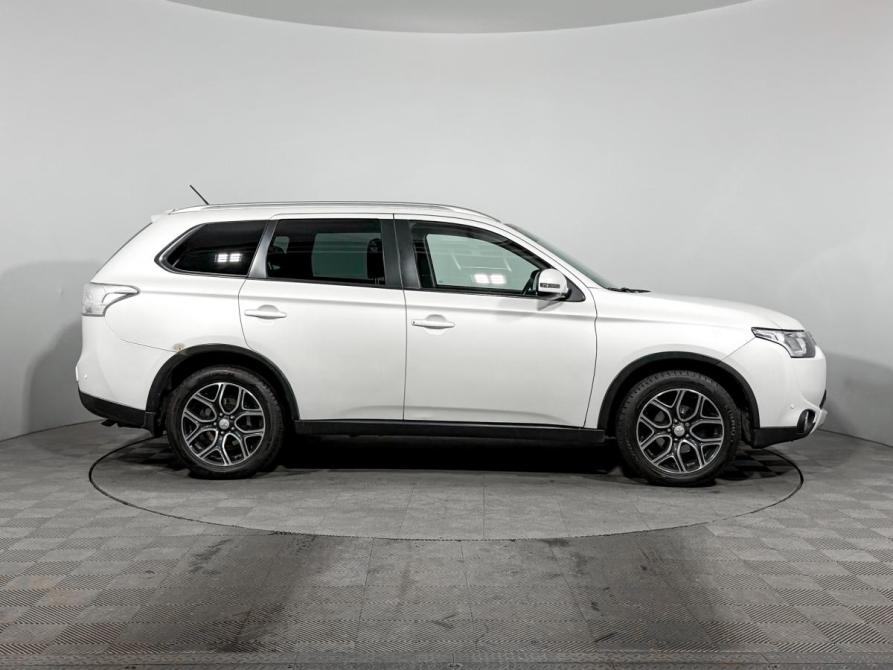Mitsubishi Outlander III Рестайлинг Санкт-Петербург  - изображение 4